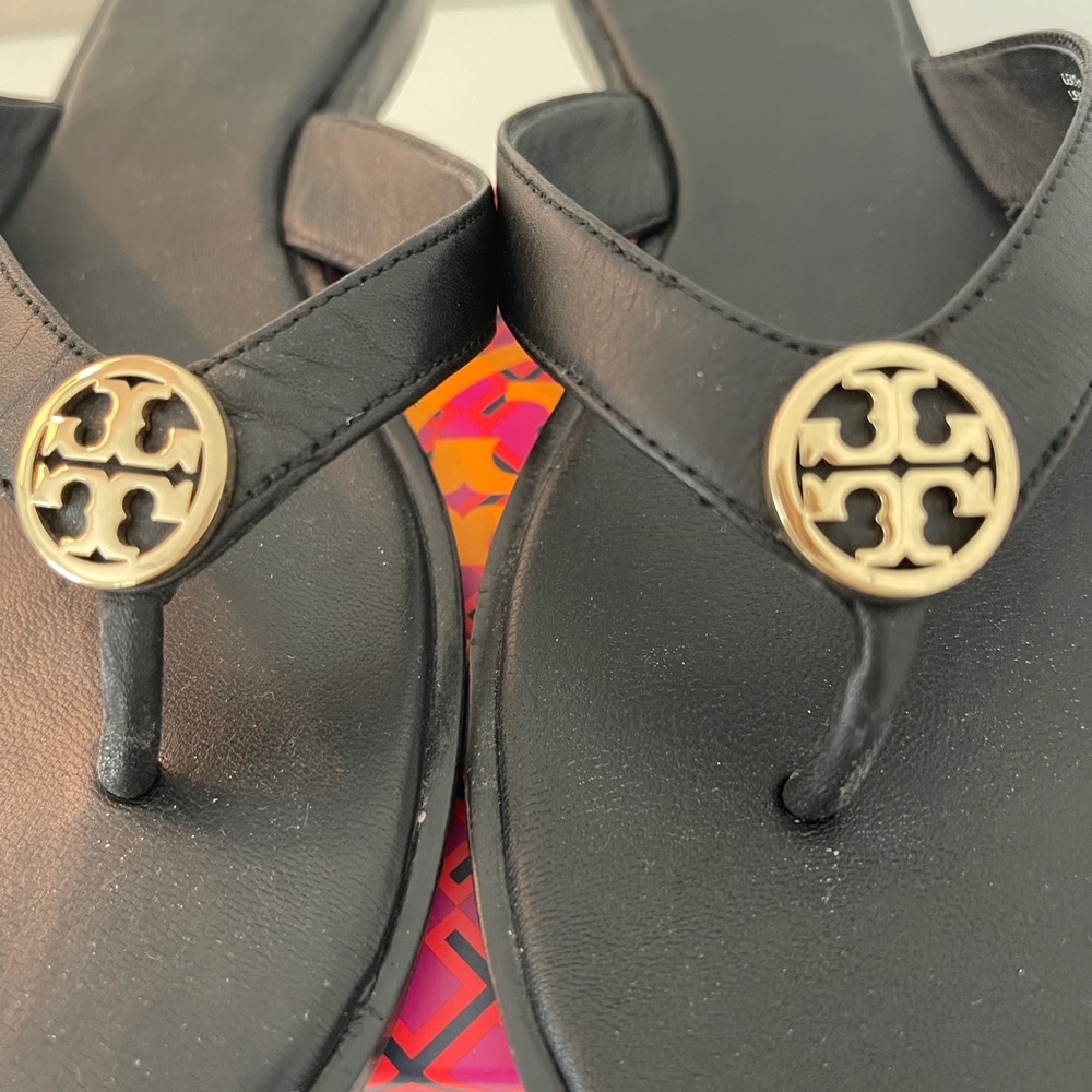 Tory Burch Flip Flops-FREE SHIPPING
